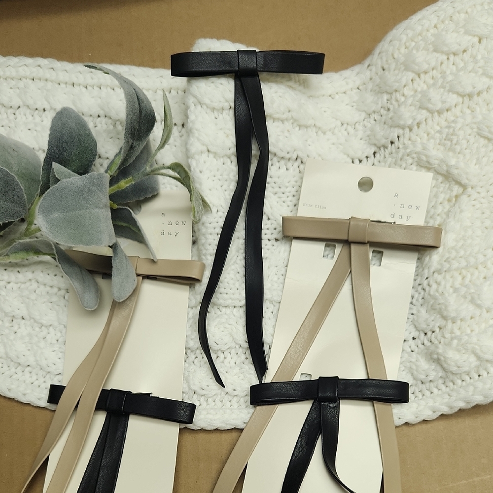 A New Day Black and Beige Hair Ties